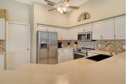 9477 Cedar Ridge Lane, Sarasota, FL 34238 - Photo 8