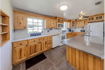305 Chauncey Avenue, Bradenton, FL 34208 - Photo 12