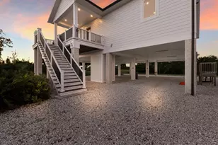 1610 Bayshore Dr, Terra Ceia, FL 34250 - Photo 6