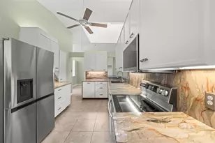 7615 4th Ave Dr NW, Bradenton, FL 34209 - Photo 12