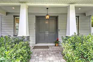 2410 Prospect St, Sarasota, FL 34239 - Photo 4