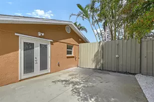 1203 Lyric Ln, Sarasota, FL 34242 - Photo 24