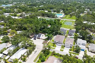 2596 Floyd St, Sarasota, FL 34239 - Photo 10