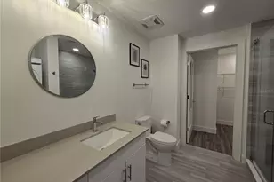 1709 N Tamiami Trl, Sarasota, FL 34234 - Photo 12