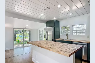 8781 S Lakeshore Drive, Floral City, FL 34436 - Photo 16