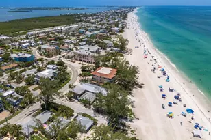 3720 Gulf Dr, Holmes Beach, FL 34217 - Photo 10