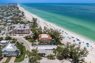 3720 Gulf Dr, Holmes Beach, FL 34217 - Photo 4