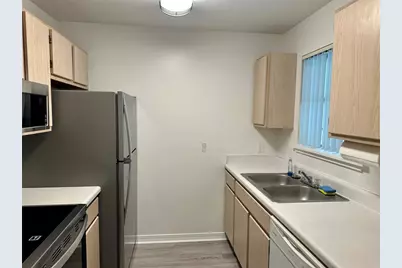 2360 SW Archer Road #206, Gainesville, FL 32608 - Photo 6