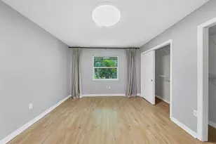 924 La Costa Cir, Sarasota, FL 34237 - Photo 18