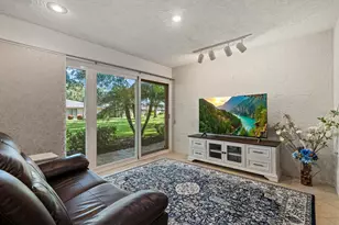 6916 W Country Club Dr N, Sarasota, FL 34243 - Photo 16