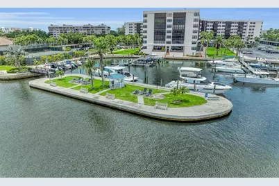 5855 Midnight Pass Road #416, Sarasota, FL 34242 - Photo 4