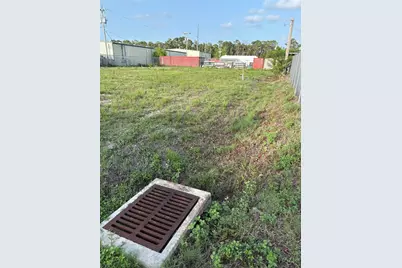 2513 NE 9th Avenue, Cape Coral, FL 33909 - Photo 8