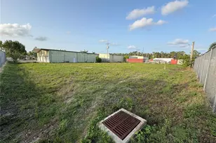 2513 NE 9th Ave, Cape Coral, FL 33909 - Photo 14