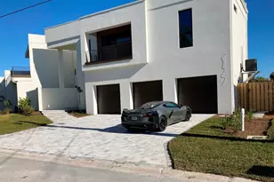 2110 Michele Dr, Sarasota, FL 34231 - Photo 54