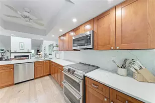 6111 Courtside Dr, Bradenton, FL 34210 - Photo 14