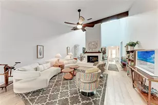 6111 Courtside Dr, Bradenton, FL 34210 - Photo 8