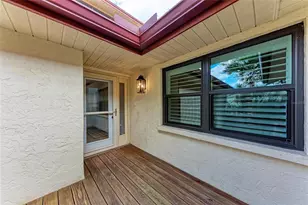 6111 Courtside Dr, Bradenton, FL 34210 - Photo 4