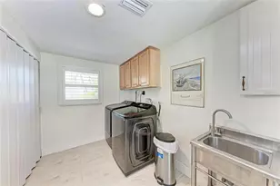 726 Jungle Queen Way, Longboat Key, FL 34228 - Photo 34