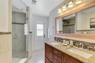 4946 Commonwealth Dr, Sarasota, FL 34242 - Photo 34