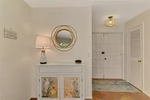 4946 Commonwealth Dr, Sarasota, FL 34242 - Photo 8