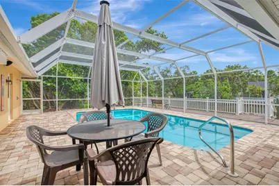 4946 Commonwealth Drive, Sarasota, FL 34242 - Photo 44