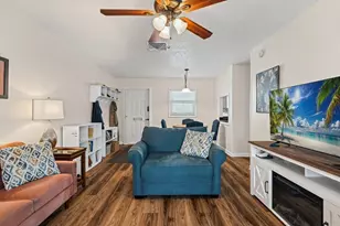 6016 Hibiscus Dr, Bradenton, FL 34207 - Photo 8