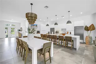 2314 Floyd St, Sarasota, FL 34239 - Photo 12