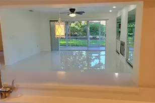 3120 Ringwood Meadow Rd, Sarasota, FL 34235 - Photo 8