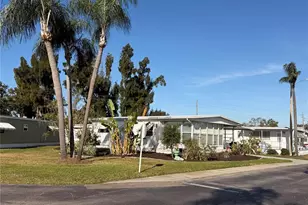 5402 Chateau Ln, Bradenton, FL 34207 - Photo 2