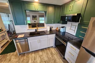 5402 Chateau Ln, Bradenton, FL 34207 - Photo 10