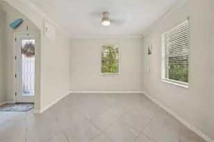 19369 Nearpoint Dr, Venice, FL 34292 - Photo 8