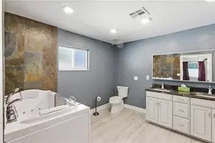 4158 Prudence Dr, Sarasota, FL 34235 - Photo 26