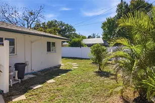 4158 Prudence Dr, Sarasota, FL 34235 - Photo 38