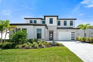 2592 Waterfront Cir, Sarasota, FL 34240 - Photo 2
