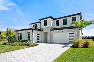 2592 Waterfront Cir, Sarasota, FL 34240 - Photo 4
