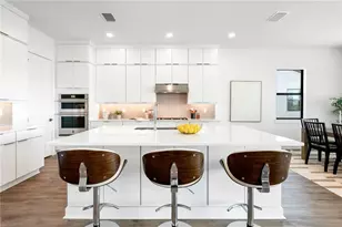 2592 Waterfront Cir, Sarasota, FL 34240 - Photo 6