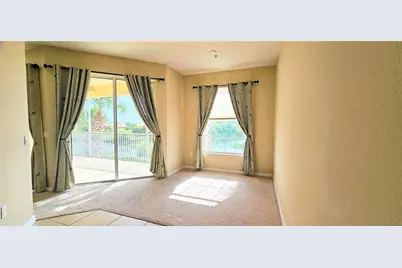 1251 Burgos Drive #303, Sarasota, FL 34238 - Photo 4