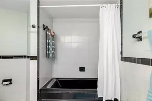 2110 Benjamin Franklin Dr, Sarasota, FL 34236 - Photo 34