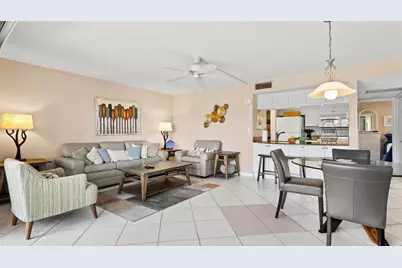 1700 Cove II Place #310, Sarasota, FL 34242 - Photo 2