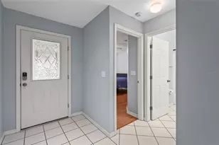 2417 Fairway Oaks Dr, Palmetto, FL 34221 - Photo 10