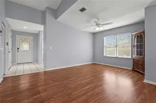 2417 Fairway Oaks Dr, Palmetto, FL 34221 - Photo 10