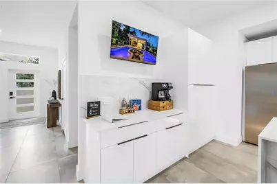 2065 Goldenrod Street, Sarasota, FL 34239 - Photo 12