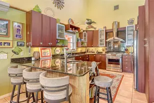 701 Marbury Ln, Longboat Key, FL 34228 - Photo 10