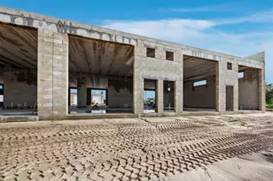 829 57th St E, Bradenton, FL 34208 - Photo 6