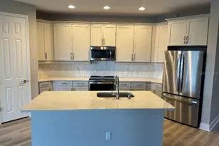 931 Fern Leaf Run, Bradenton, FL 34212 - Photo 2