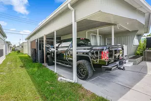 719 50th Ave Terrace W, Bradenton, FL 34207 - Photo 4