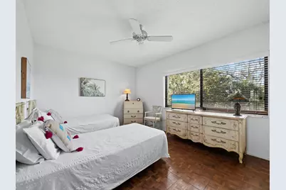 490 N Shore Road #6, Longboat Key, FL 34228 - Photo 30