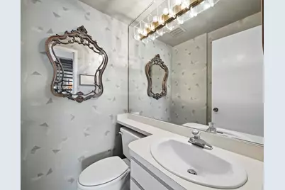 490 N Shore Road #6, Longboat Key, FL 34228 - Photo 22