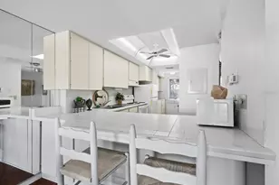 490 N Shore Rd, Longboat Key, FL 34228 - Photo 18