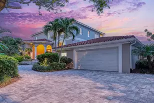 585 Gunwale Ln, Longboat Key, FL 34228 - Photo 2